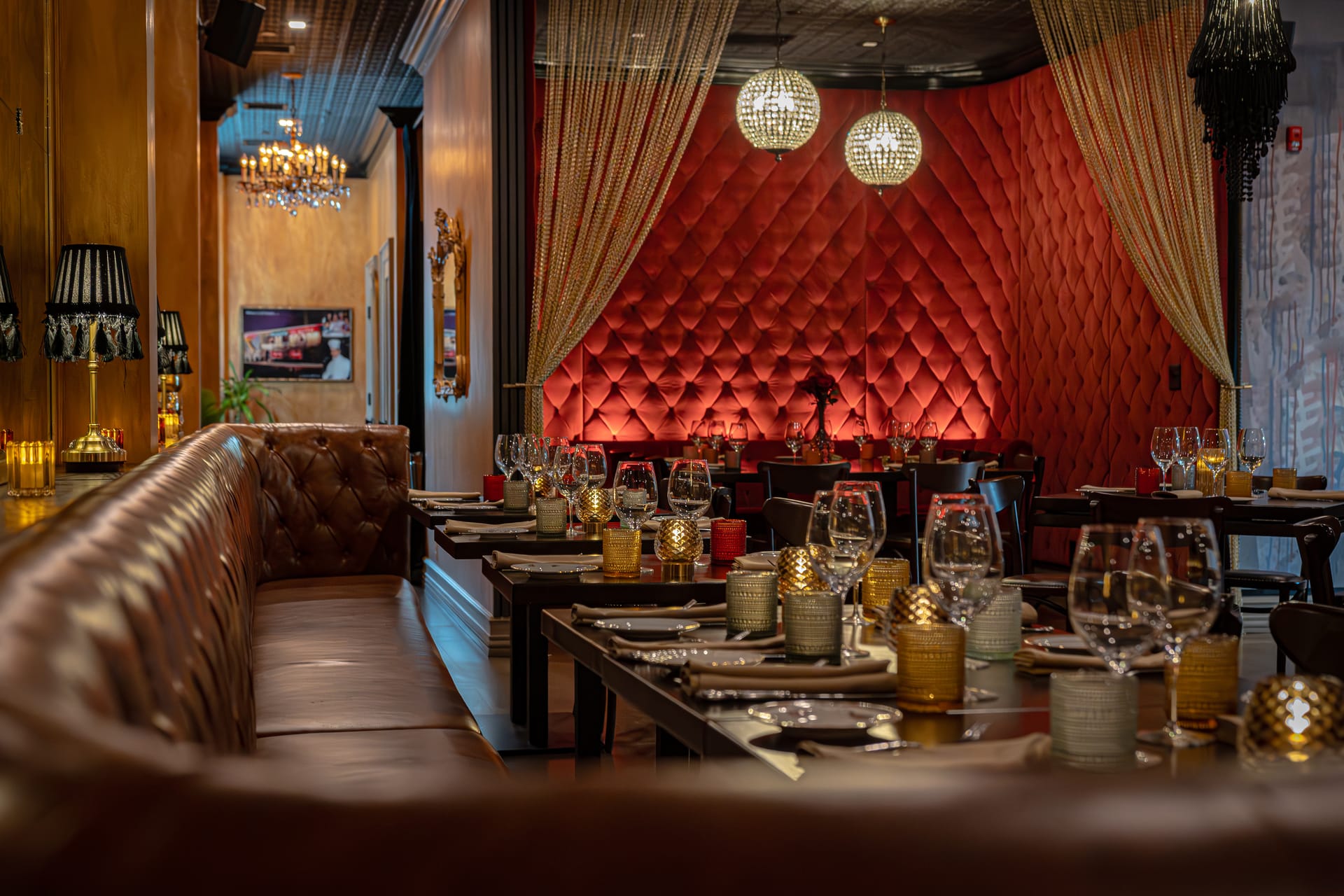 Guests enjoying Spanish fine dining at Vida restaurant Westchester